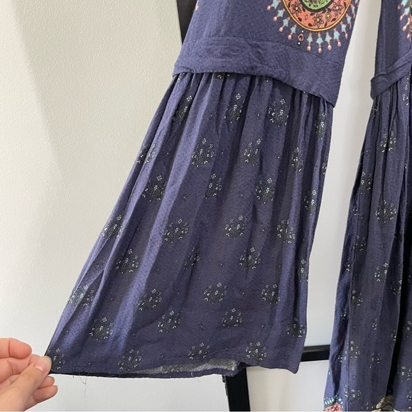 [M/L] Farm Rio Anthropologie Long Belle Sleeve Boho Pattern Shift Mini Dress - Picture 6 of 9